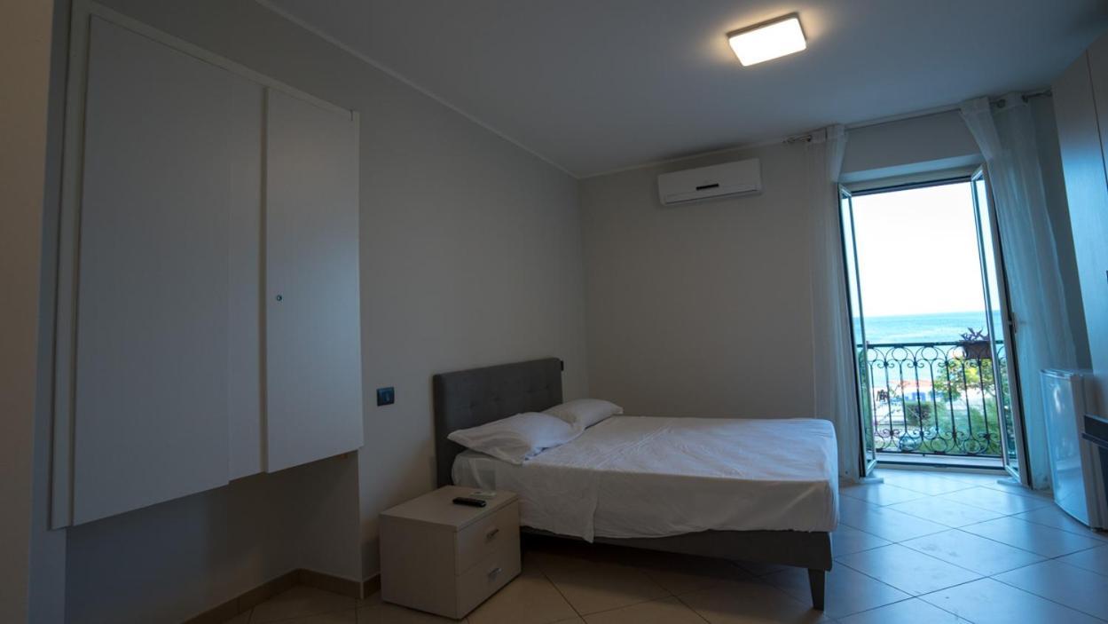 Hice Room Lungomare Fronte Mare Catanzaro Exteriér fotografie